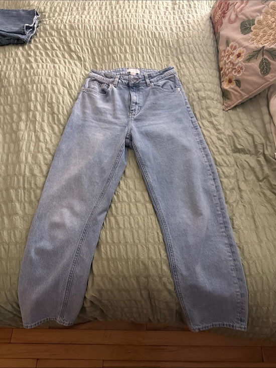H&M Denim - H&M Light Blue High-Rise Straight Leg Jeans - Women